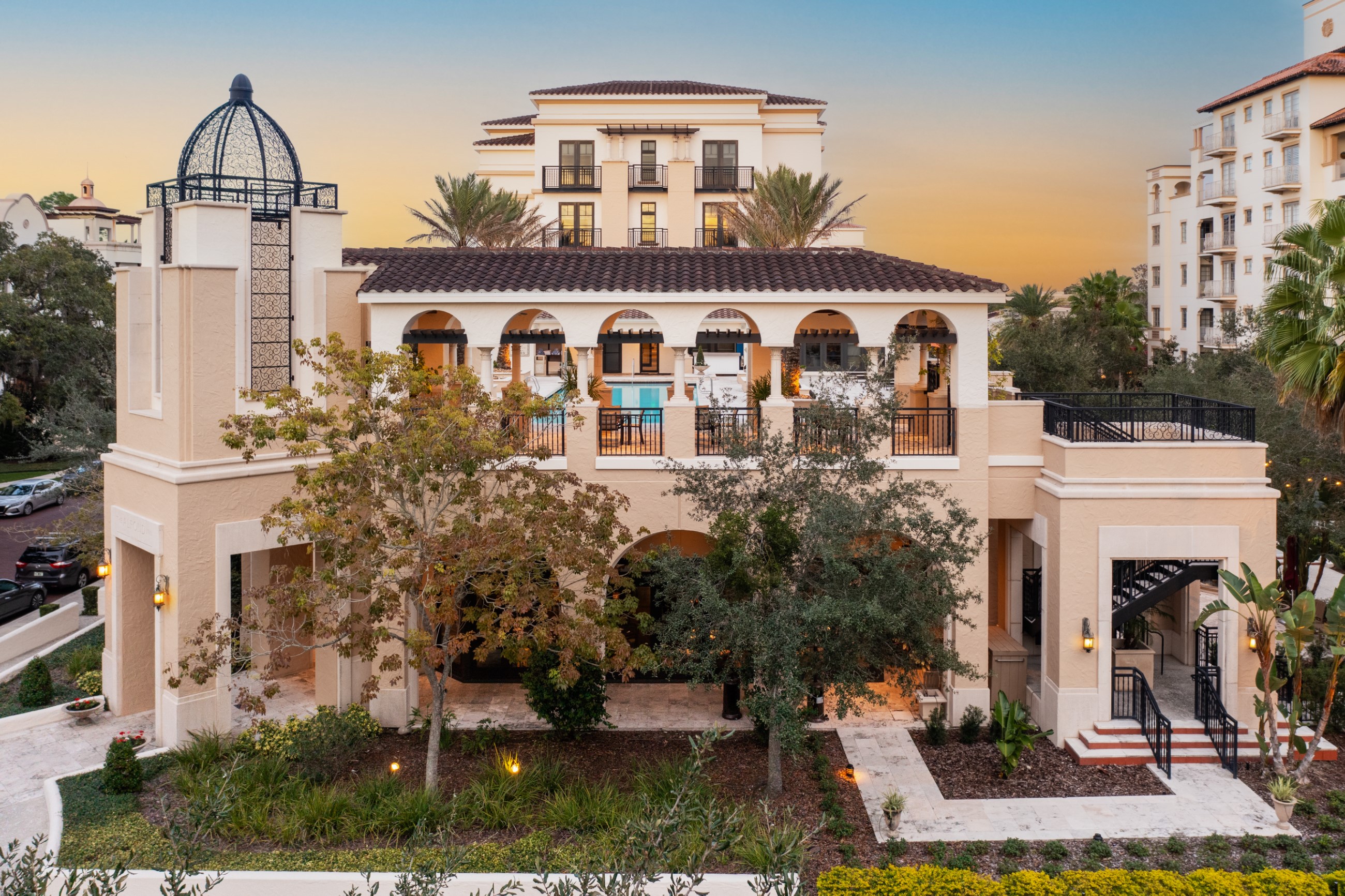 Exterior view of The Alfond Inn with the outdoor pool